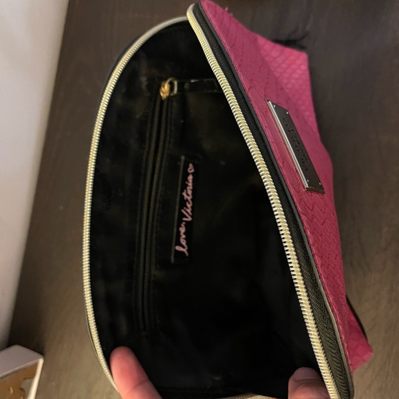Pink Victoria's Secret makeup bag - Picture 3 of 4